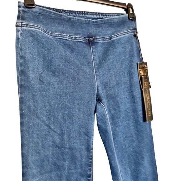 DG2 compact Comfort Pull On Jeans Size 8P NWT Straight Leg Medium Wash - Picture 8 of 9